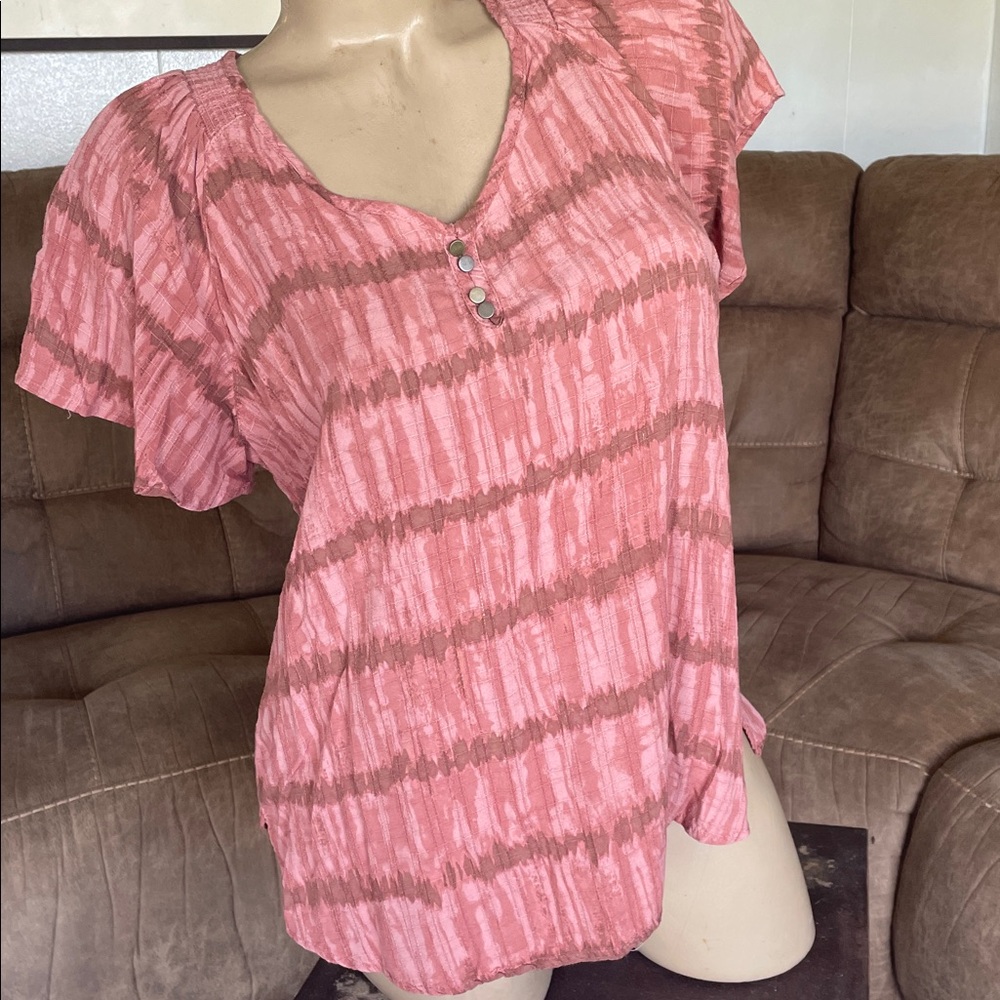 Maurice’s flutter sleeve top sz Med
